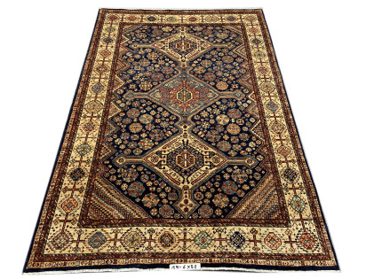 Handmade Serapi Rug 6 x 8.8 Ft