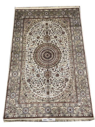 Persian Isfahan Rug 4x6 Ft