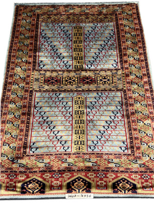 Hazara Caucasian Rug 4x5.6 Ft